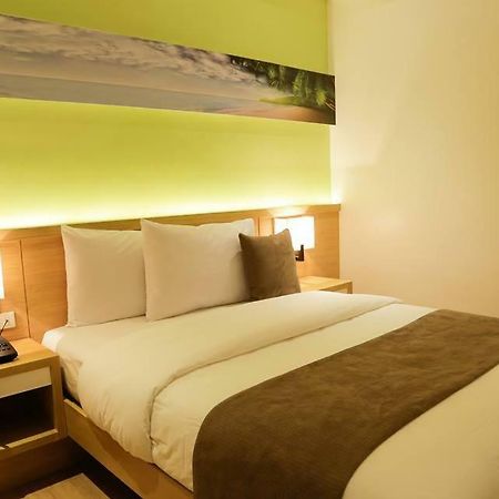 Icove Beach Hotel Olongapo Exteriér fotografie