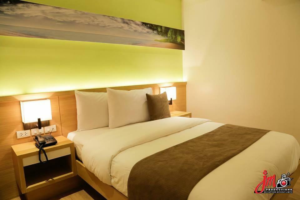 Icove Beach Hotel Olongapo Exteriér fotografie